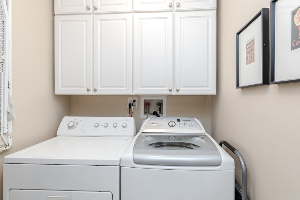 807 Park Place, Springfield, NJ 07081, Presented by Catherine